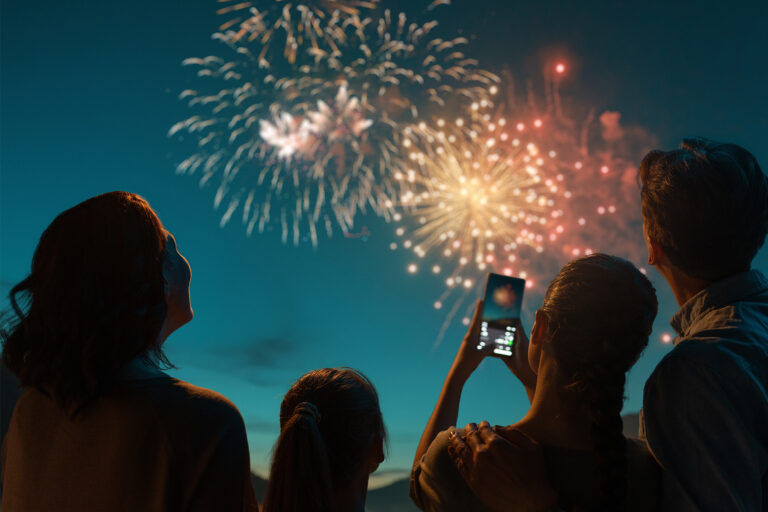 4th of July fireworks and people watching them
